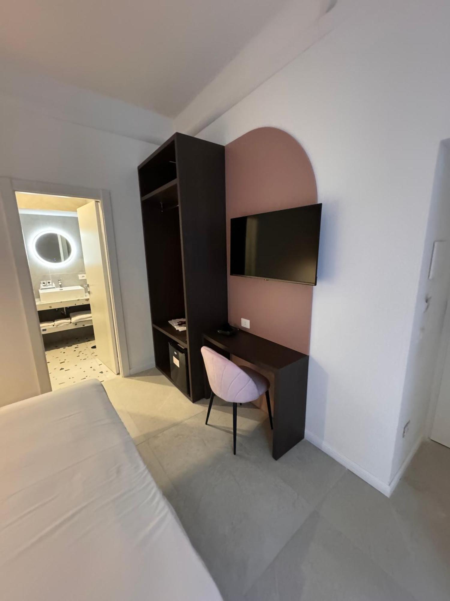 Hotiday Room Collection - Napoli Museo Suite Ngoại thất bức ảnh