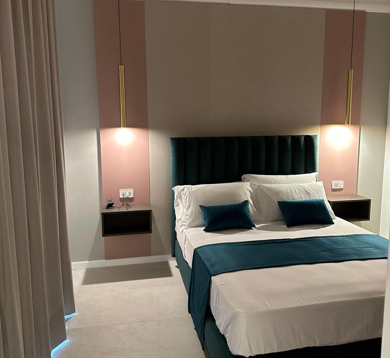 Hotiday Room Collection - Napoli Museo Suite Ngoại thất bức ảnh