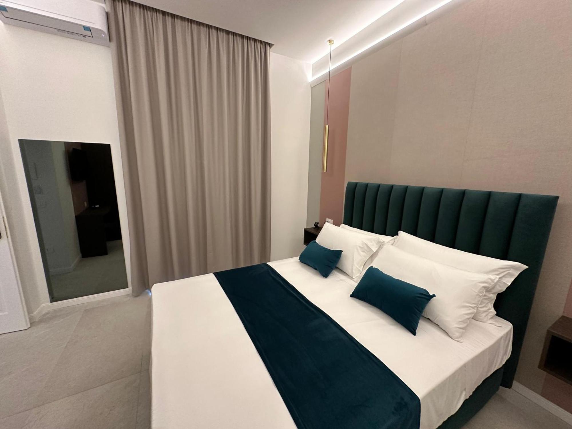 Hotiday Room Collection - Napoli Museo Suite Ngoại thất bức ảnh