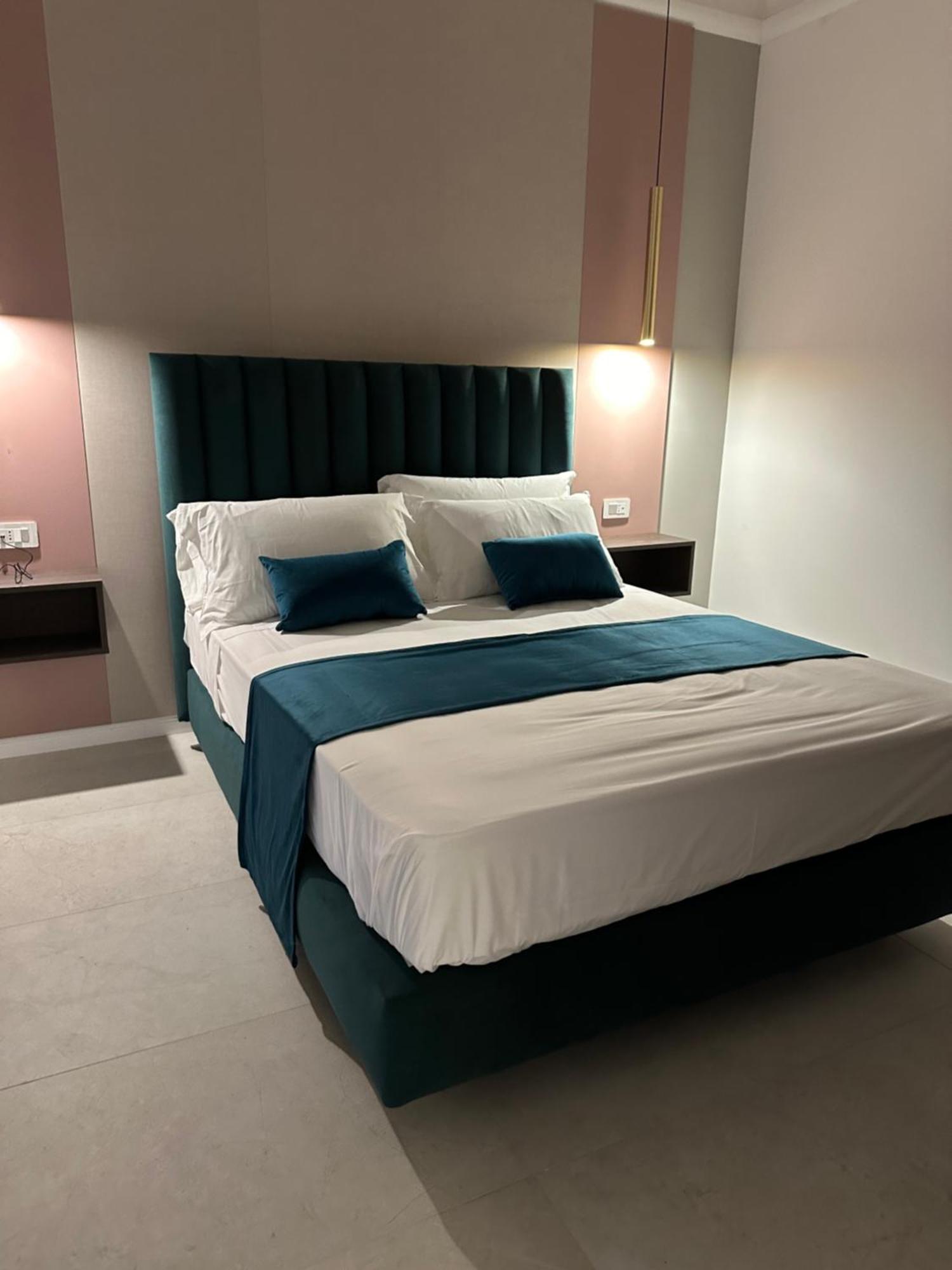 Hotiday Room Collection - Napoli Museo Suite Ngoại thất bức ảnh