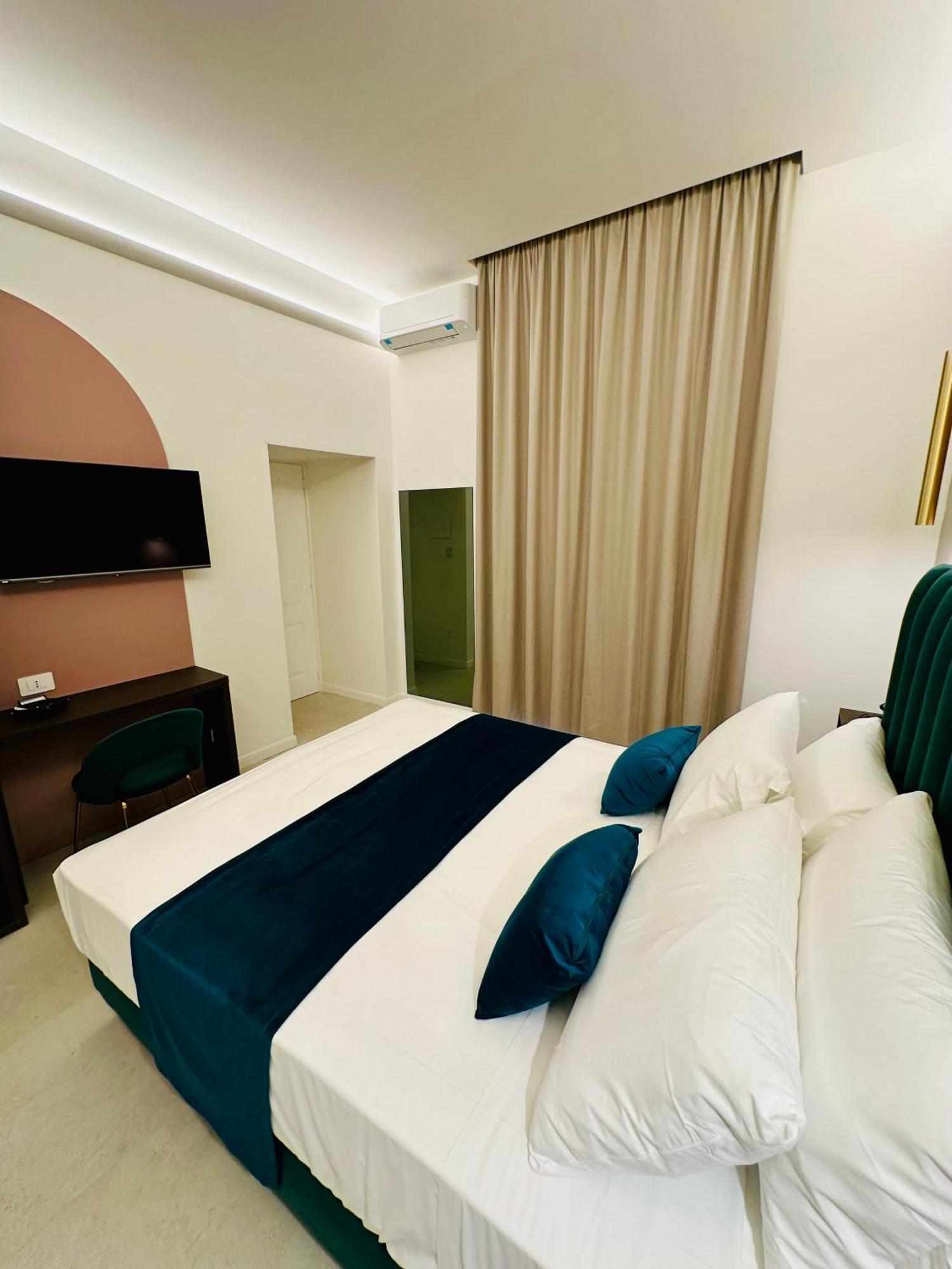 Hotiday Room Collection - Napoli Museo Suite Ngoại thất bức ảnh