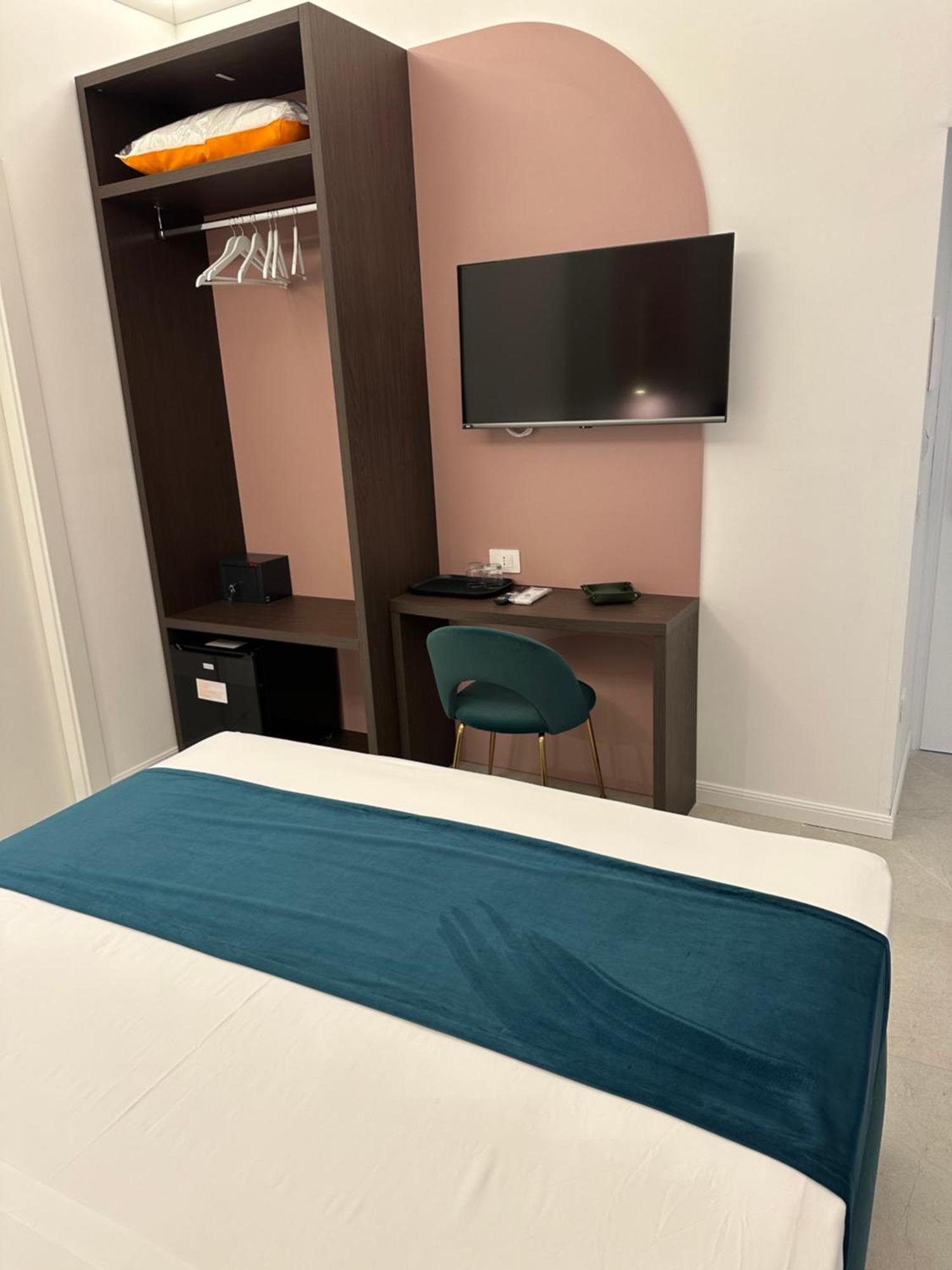Hotiday Room Collection - Napoli Museo Suite Ngoại thất bức ảnh