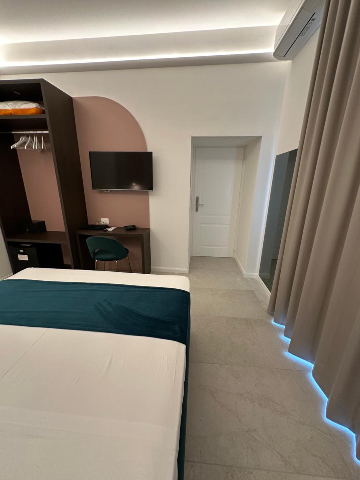 Hotiday Room Collection - Napoli Museo Suite Ngoại thất bức ảnh