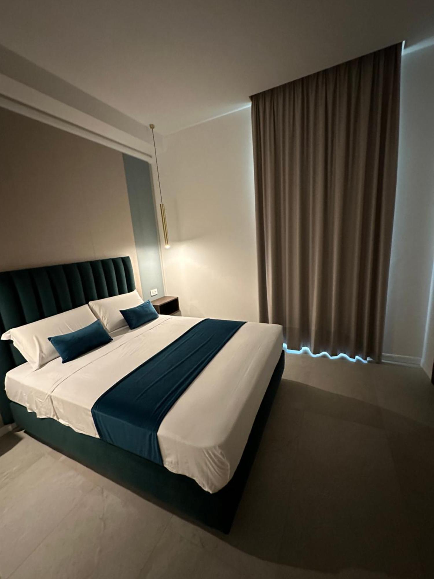 Hotiday Room Collection - Napoli Museo Suite Ngoại thất bức ảnh