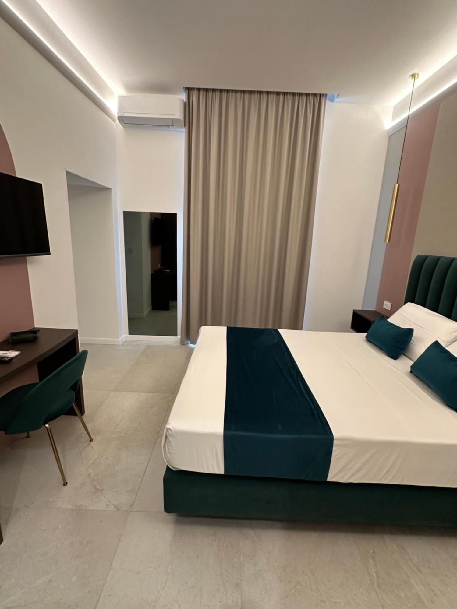 Hotiday Room Collection - Napoli Museo Suite Ngoại thất bức ảnh