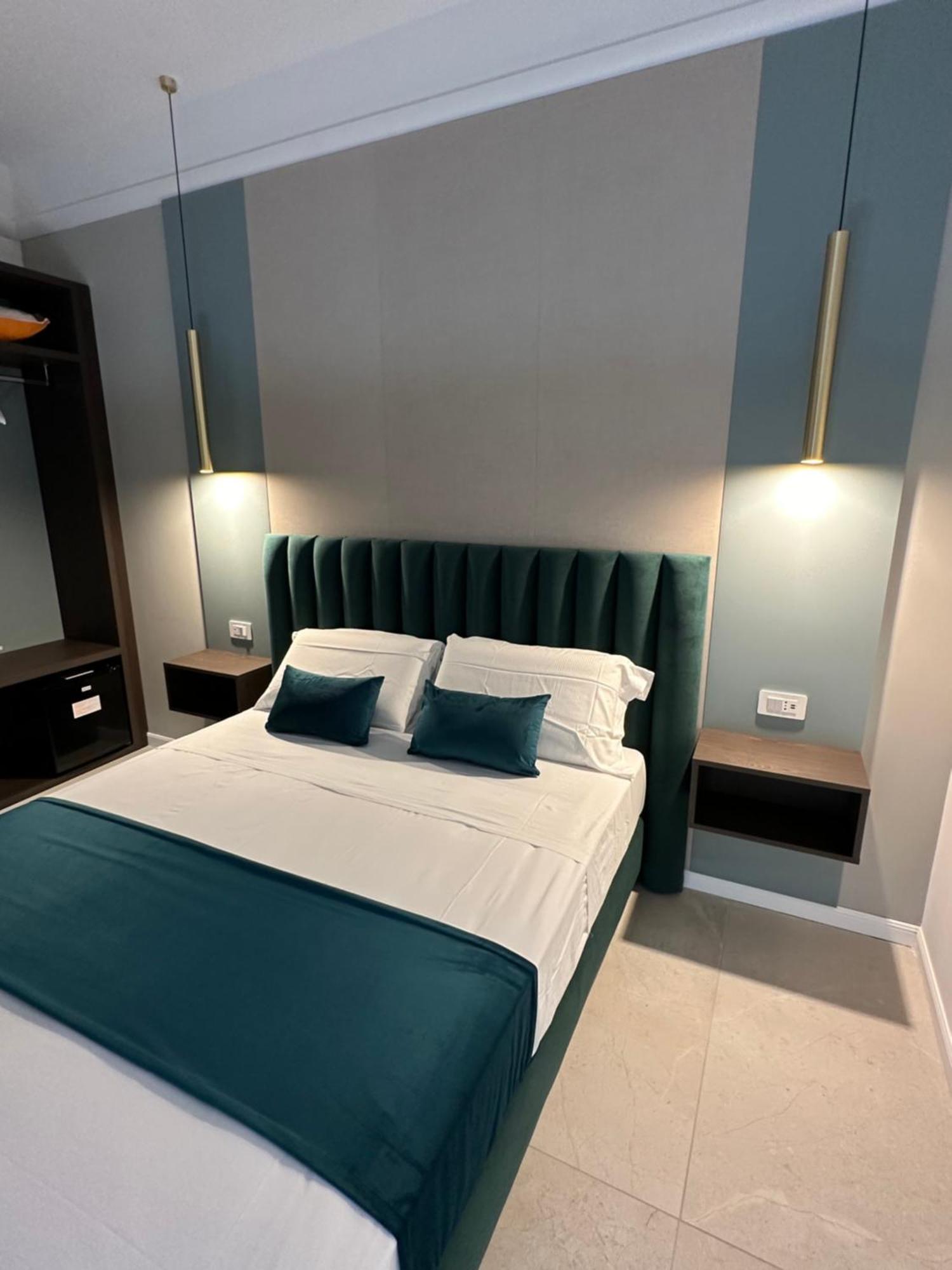 Hotiday Room Collection - Napoli Museo Suite Ngoại thất bức ảnh